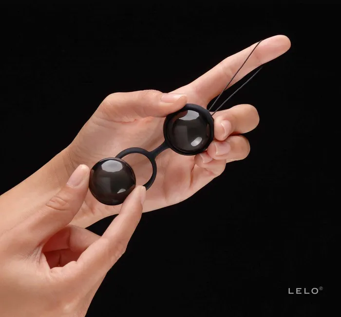 Luna Beads Noir Luxury Ben Wa Balls by LELO Lelo Dildos