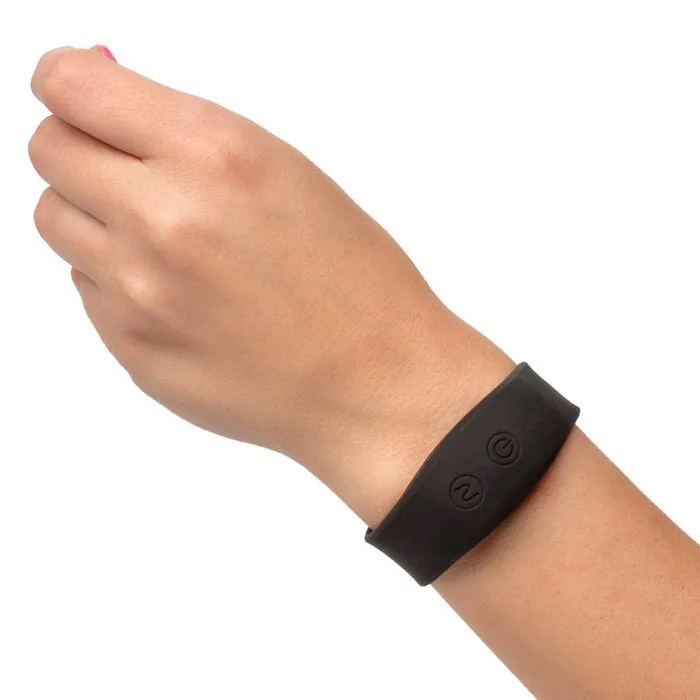 California Exotic Female Sex Toys Rechargeable Wristband Remote Petite Bullet