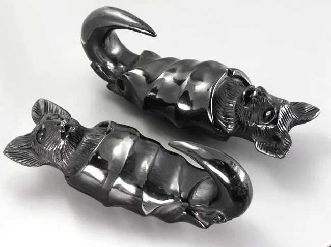 CLOAKED BAT Hangers Carved from Horn 15mm 8mm Price Per 1 Elementals Organics Vibrators CLOAKED BAT Hangers Carved from Horn 15mm 8mm Price Per 1 Elementals Organics Vibrators