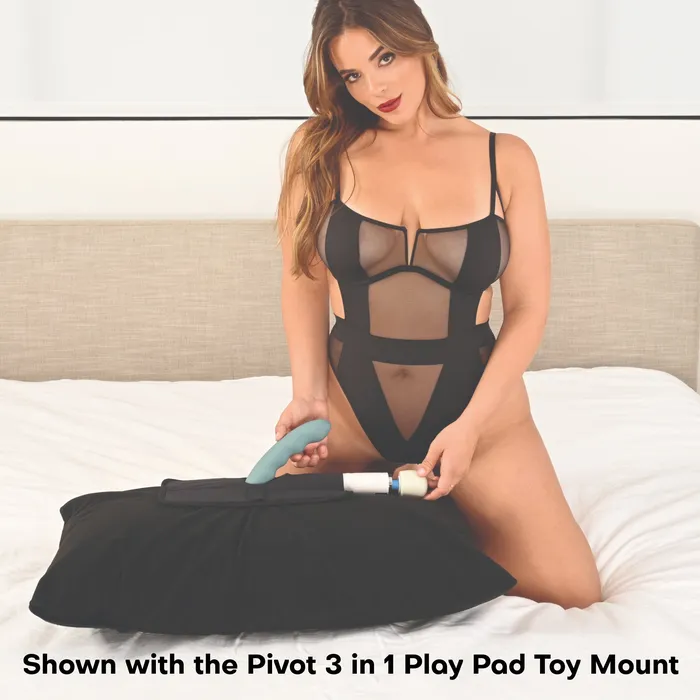 Sportsheets Female Sex Toys Pivot Waterproof Pillow Protector